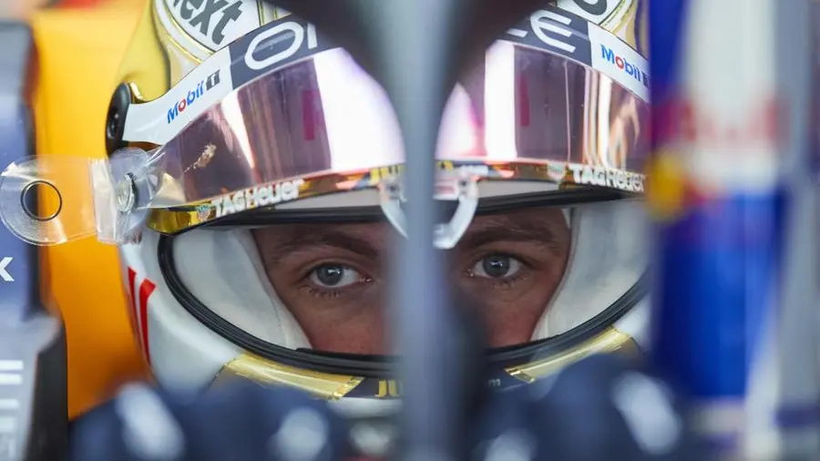 Max Verstappen (Red Bull) difende il titolo vinto nel 2021 - Foto Epa © www.giornaledibrescia.it