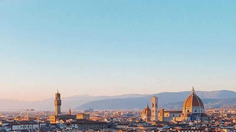 Una veduta dell'Arno e del Duomo di Firenze