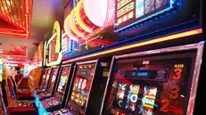 Alcune slot machine in una sala giochi - © www.giornaledibrescia.it