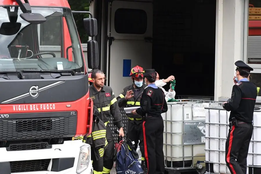 L'intervento dei Vigili del fuoco nella ditta a Gardone Valtrompia