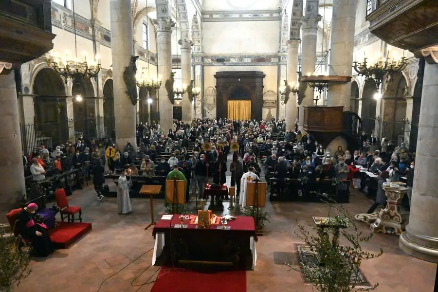 Domenica delle Palme, il vescovo in visita alla chiesa di san Giuseppe