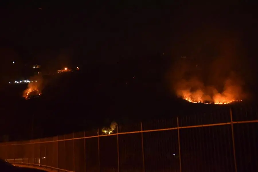 Incendi boschivi, si lavora contro le fiamme a Botticino