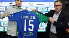 Il difensore Tommaso Farabegoli con il direttore sportivo Oscar Magoni