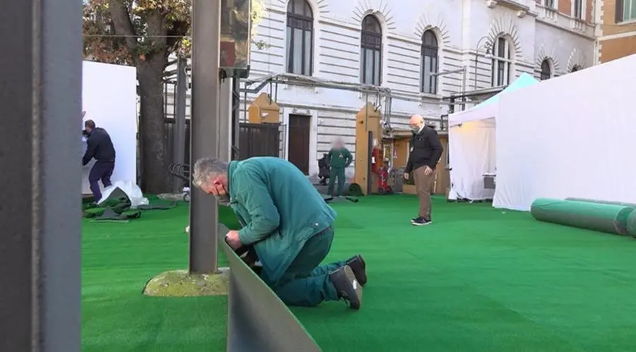 Montecitorio, i preparativi per il giuramento di Mattarella