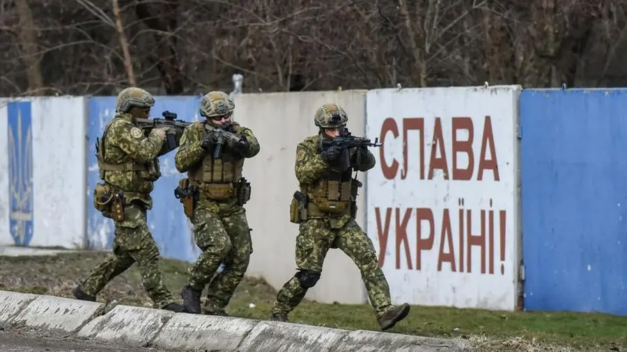 Un'esercitazione militare in Ucraina - Foto Epa © www.giornaledibrescia.it