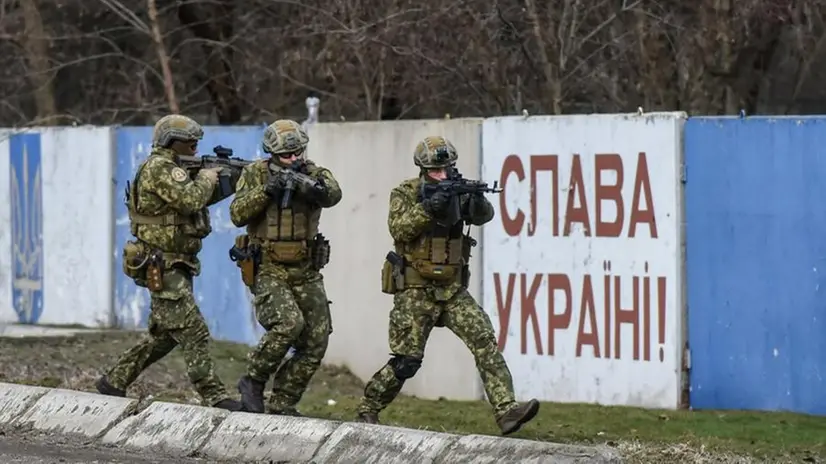 Un'esercitazione militare in Ucraina - Foto Epa © www.giornaledibrescia.it