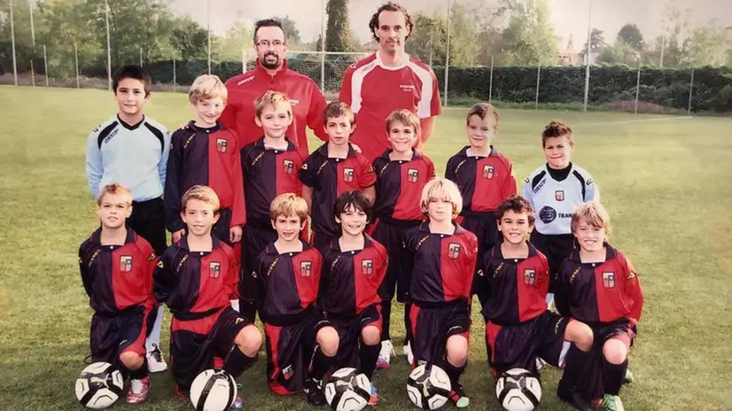 La squadra del Lumezzane dove Blanco (il primo, inginocchiato a sinistra) militava quando aveva 11 anni