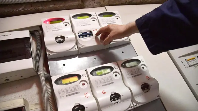 Famiglie, aziende e Comuni sul piede di guerra per il caro bollette - © www.giornaledibrescia.it