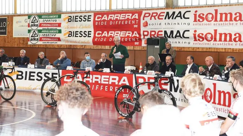 Un momento della presentazione a Ghedi - Foto Rodella © www.giornaledibrescia.it