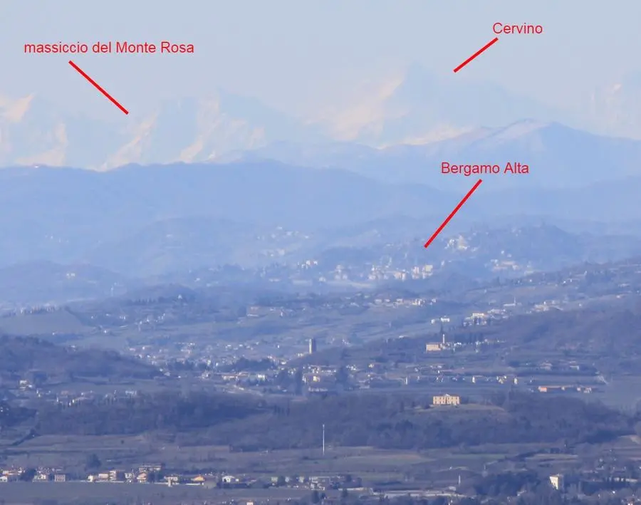 Dalla Maddalena panorama a 360 gradi: dal Cervino agli Appennini
