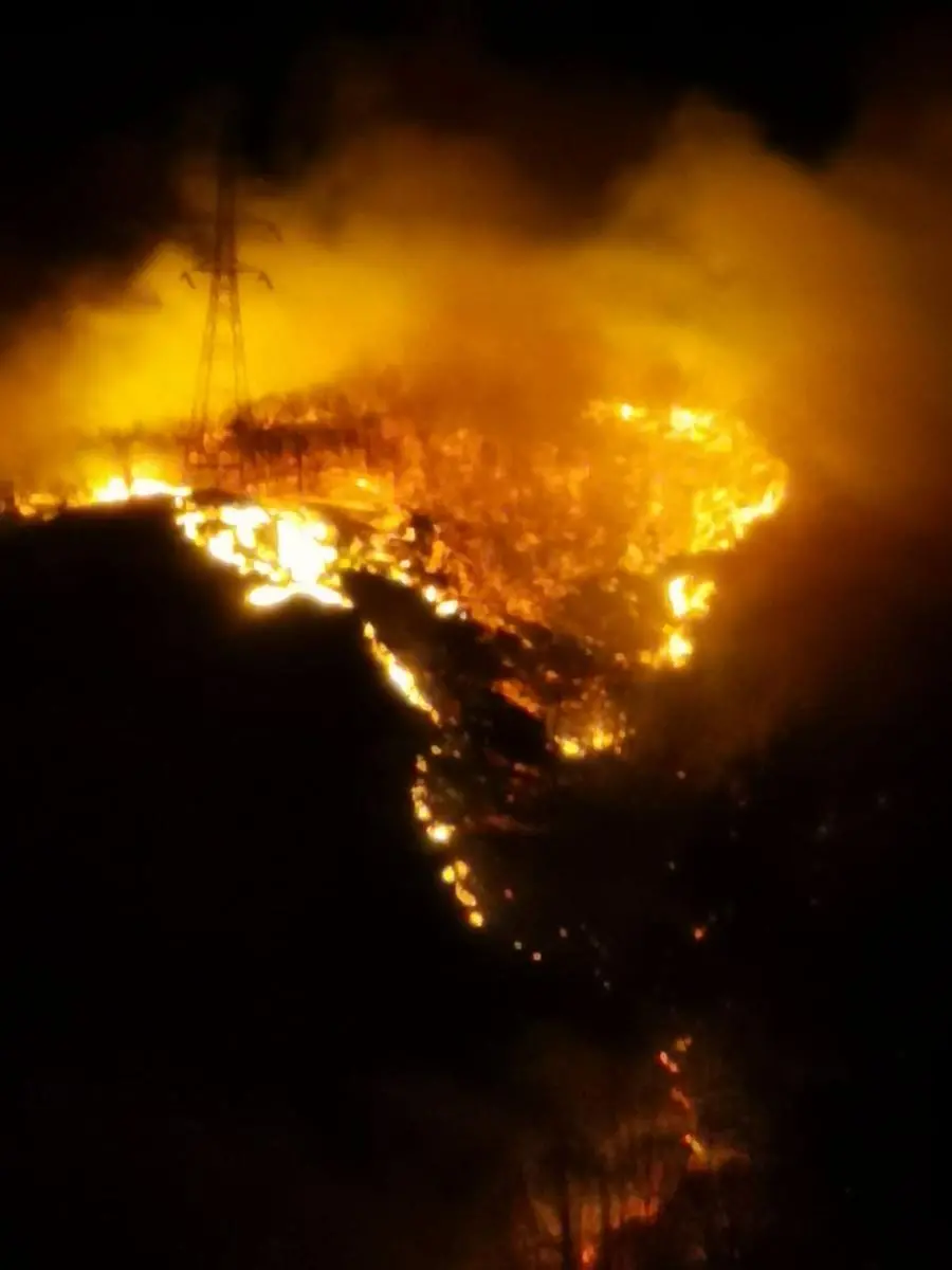 Il versante che sta bruciando in Valcamonica si localizza intorno Berzo Demo
