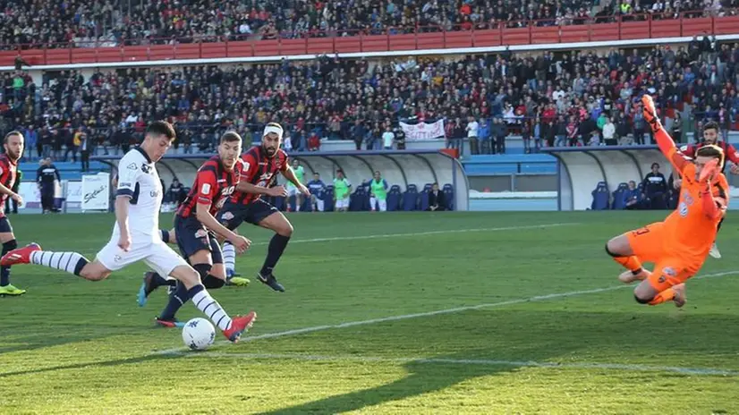 La vittoria del Brescia in rimonta (2-3) arrivò nel recupero grazie a questo gol di Bisoli