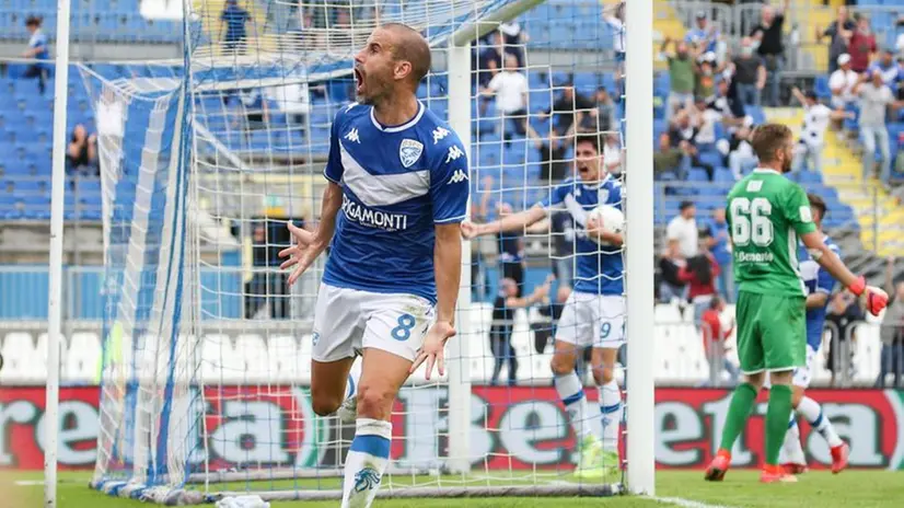 Rodrigo Palacio dopo un gol - © www.giornaledibrescia.it