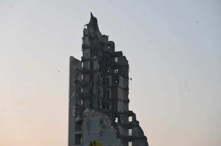 Torre Tintoretto: le ultime fasi della demolizione