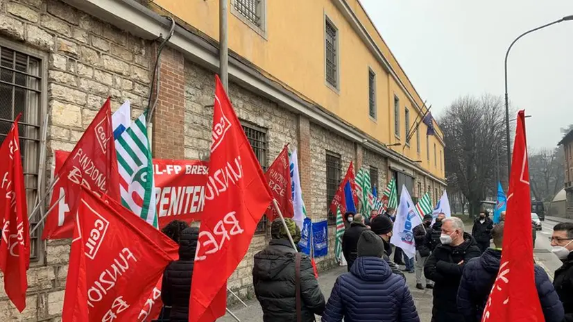 Canton Mombello, la protesta dei sindacati di Polizia Penitenziaria