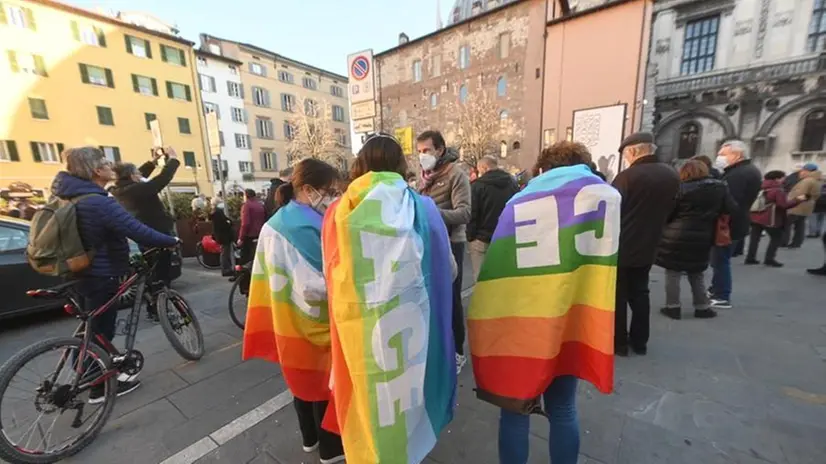 Un'ora di silenzio per la pace in Largo Formentone