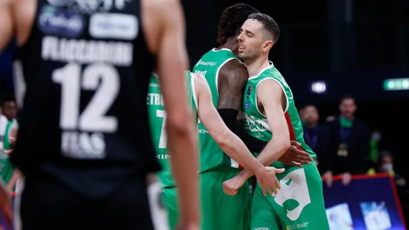 Amedeo Della Valle ai quarti di finale della Final Eight contro Trento a Pesaro - Foto Gilardi/Ciamillo Castoria © www.giornaledibrescia.it