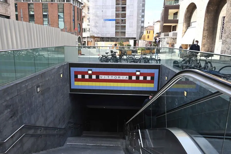 La nuova installazione della metro Vittoria