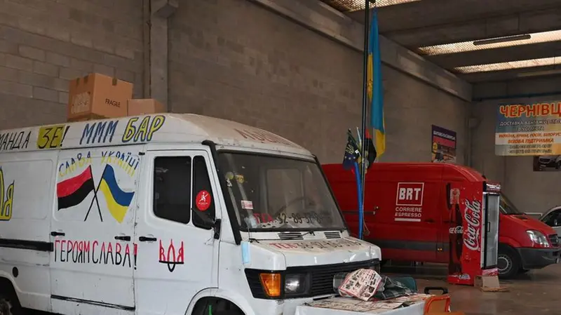 La base logistica degli scambi Brescia-Ucraina - © www.giornaledibrescia.it