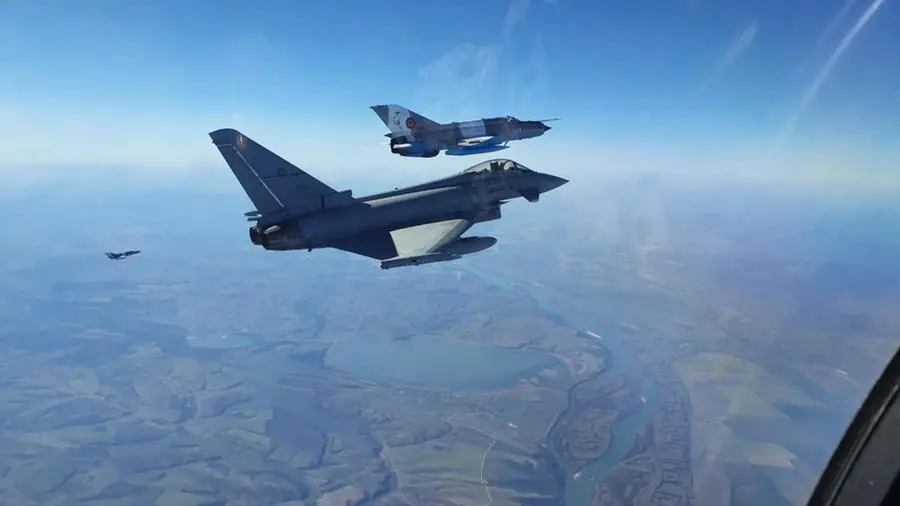 Gli Eurofighter italiani in Romania per la Nato nella task force «Black Storm»