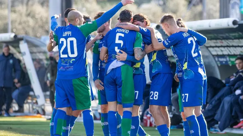 Calcio, serie C: FeralpiSalò-Trento 1-0