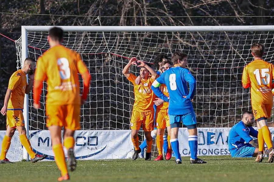 Calcio Seconda: Real Castenedolo-Gottolengo 4-0