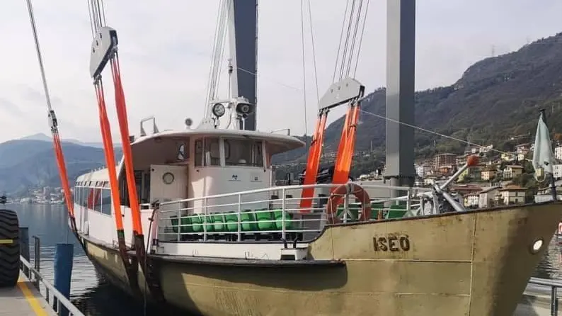 Il battello Iseo si trova nei cantieri di Costa Volpino - © www.giornaledibrescia.it