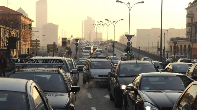 Il traffico è il responsabile del 18% delle Pm10 in città - Foto © www.giornaledibrescia.it
