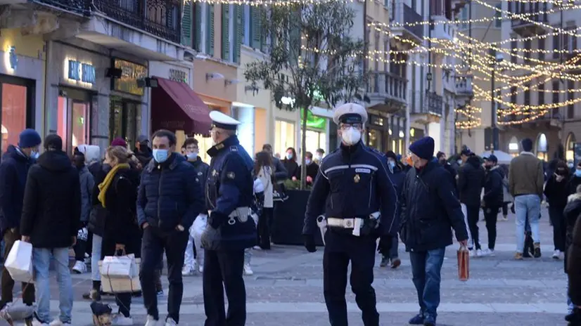 Obbligo della mascherina: i controlli in centro città