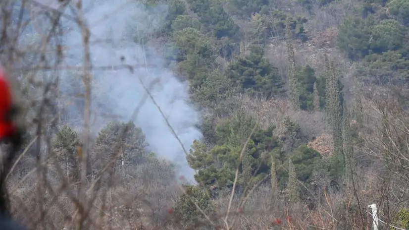 L'incendio di stamattina in Maddalena