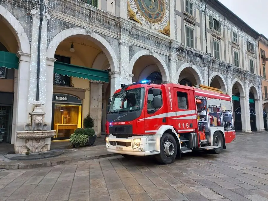 Principio di incendio in centro a Brescia