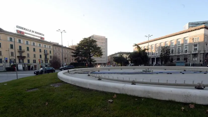 Via anche alla riqualificazione della fontana