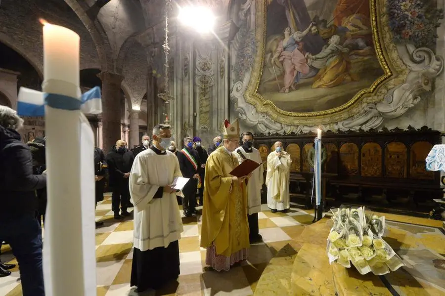 La cerimonia dei Ceri e delle Rose a San Francesco