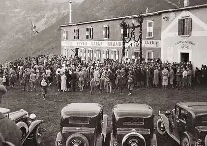 La cerimonia al «Carlo Bonardi» nel 1934 - Foto © Archivio Negri