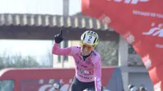 Il camuno Cristian Cominelli al traguardo di Ferentino: suo il Giro d'Italia di ciclocross 2021