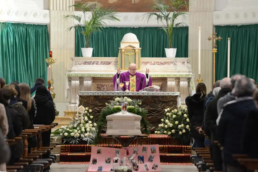 Il funerale di Irene Sala a Villanuova sul Clisi