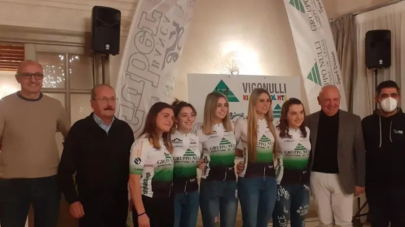 La presentazione in conferenza stampa del nuovo team juniores femminile del Gruppo Nulli Guber