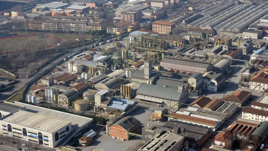 Una veduta dell'alto dell'area dell'ex stabilimento Caffaro - © www.giornaledibrescia.it