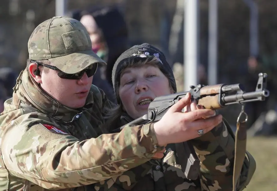 Crisi in Ucraina, destino sospeso tra de-escalation e prove di guerra