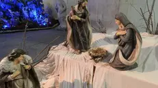 Il presepe in Loggia senza il Gesù bambino - Foto Marco Ortogni/Neg © www.giornaledibrescia.it