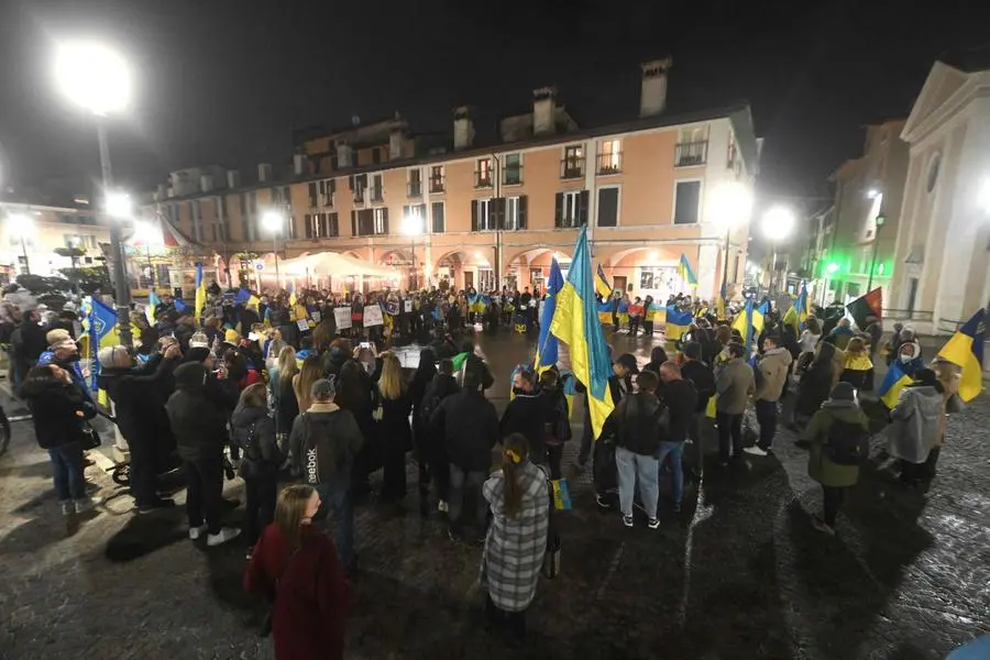 La manifestazione delle donne ucraine in piazza Mercato