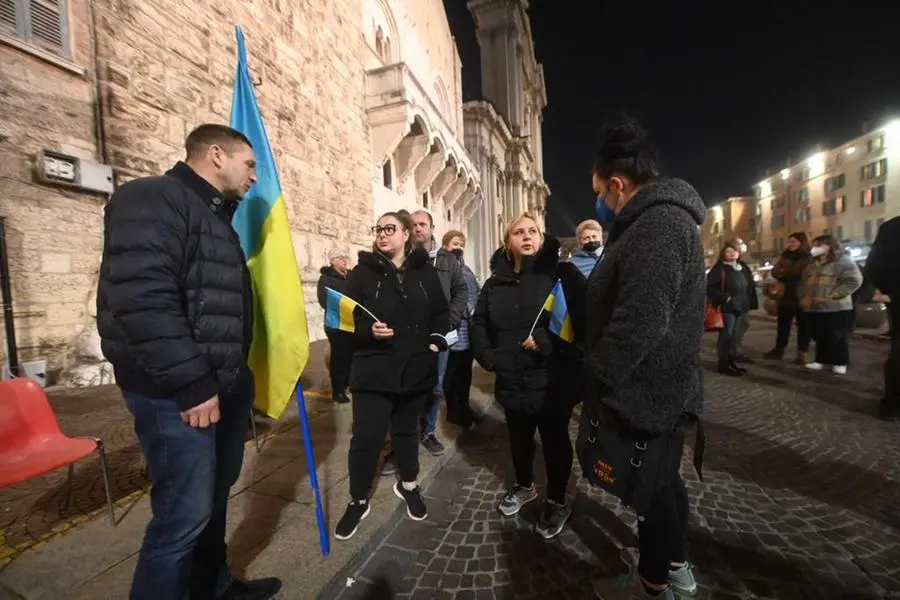 Alcune immagini della manifestazione per la pace in Ucraina in piazza Paolo VI
