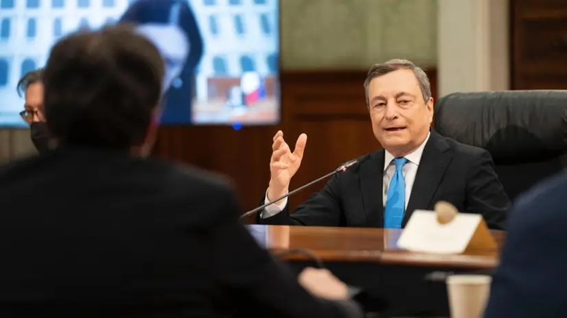 Il premier Mario Draghi presiede il Consiglio dei ministri - Foto Ansa © www.giornaledibrescia.it