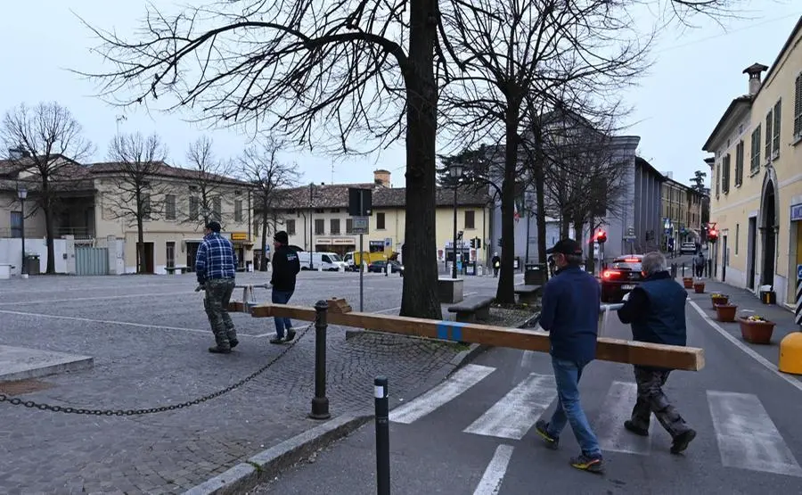 Castenedolo, macchina del triduo: la preparazione / 1