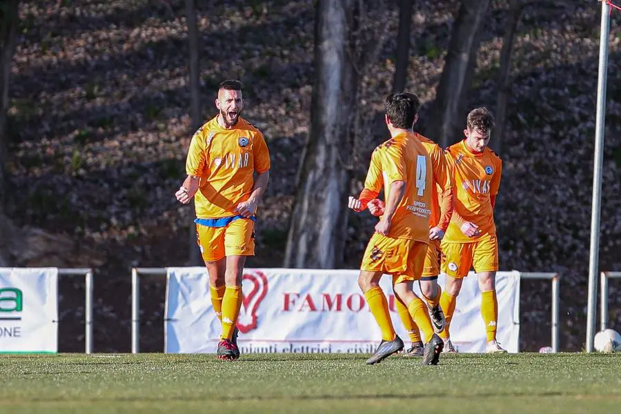 Calcio Seconda: Real Castenedolo-Gottolengo 4-0