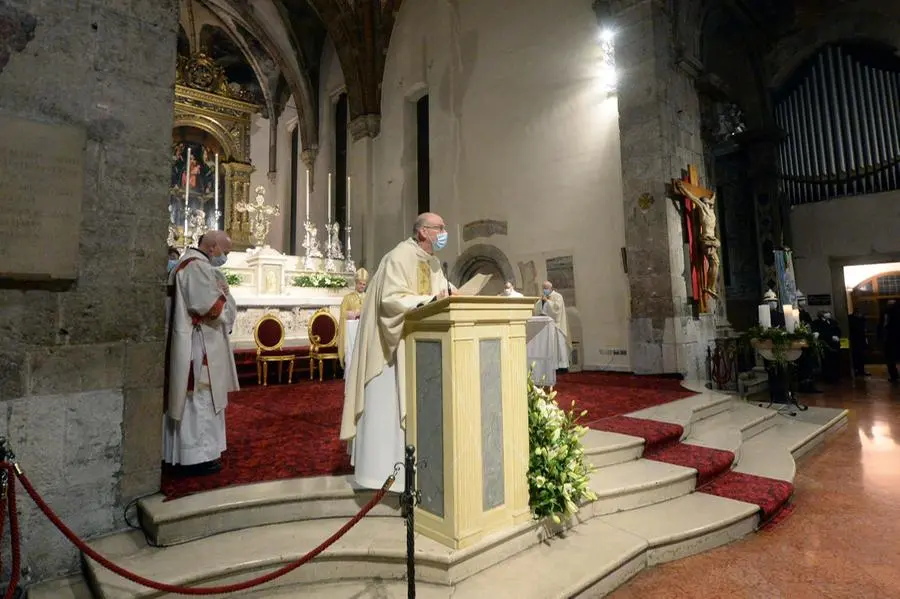La cerimonia dei Ceri e delle Rose a San Francesco