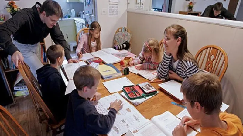 L’istruzione parentale può essere impartita anche direttamente in famiglia - © www.giornaledibrescia.it