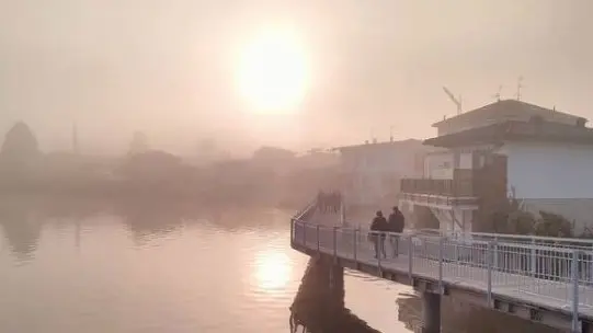 Salò: una vista decisamente invernale della passeggiata a lago - Foto tratta da Instagram