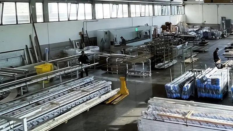 Il nuovo stabilimento della Punto Finestre in provincia di Lecce © www.giornaledibrescia.it