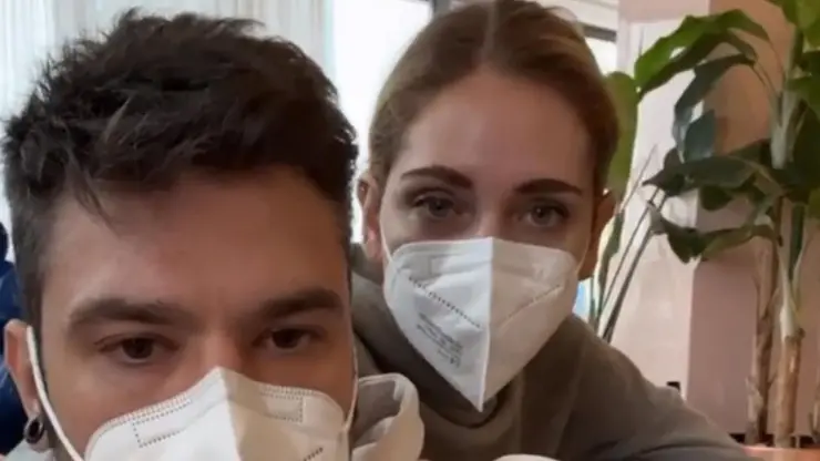 Chiara Ferragni e Fedez nella foto pubblicata oggi